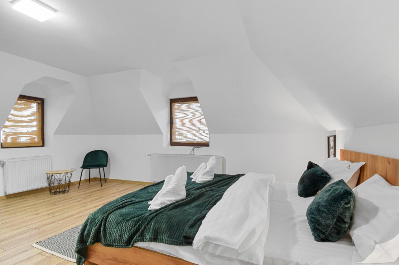 Two Bedrooms Hytta Apartment Сіная Екстер'єр фото